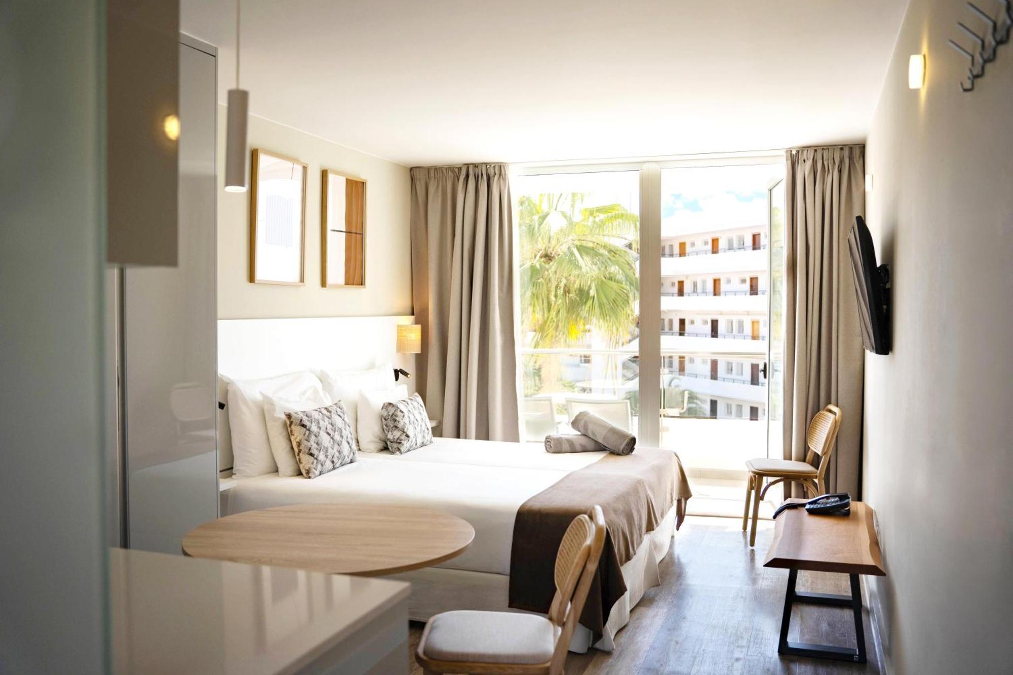 Standard Junior Suite